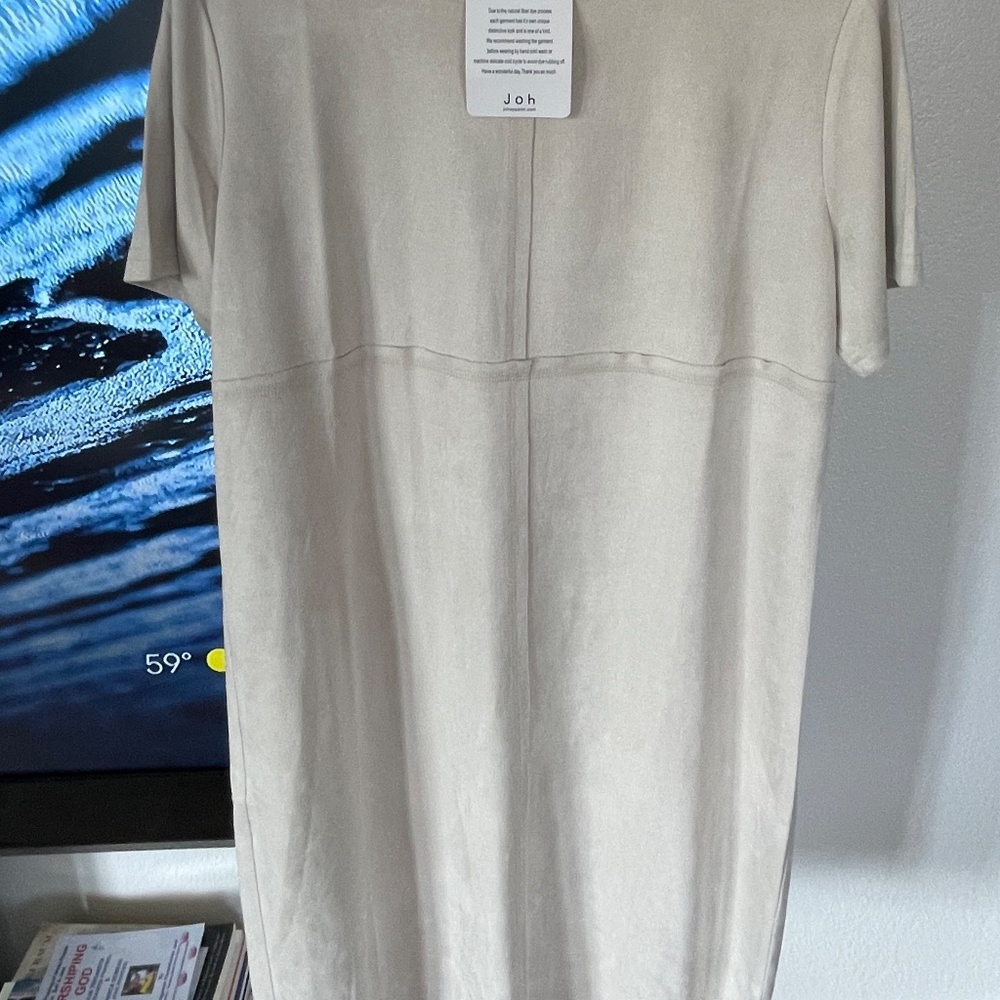 Dress - Picture 2 of 2